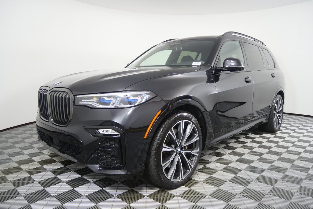 Used 2022 Black Sapphire Metallic BMW M50i image 8