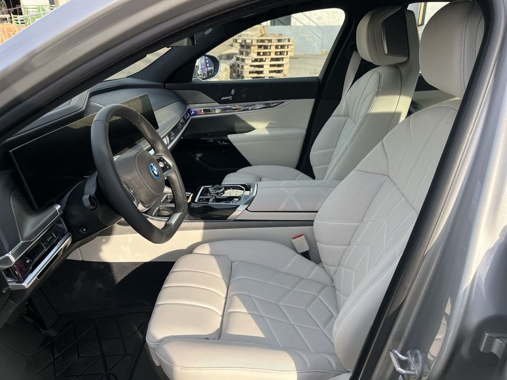 New 2026 Silver BMW xDrive60 image 11