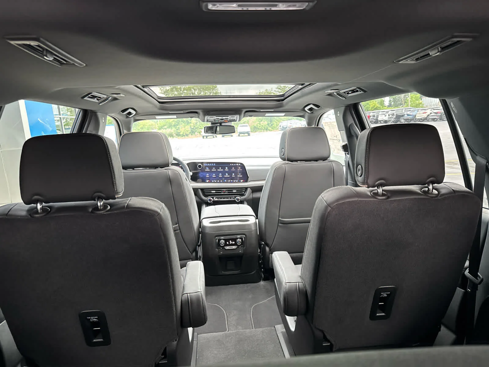 2026 Chevrolet Suburban Premier - Photo 18