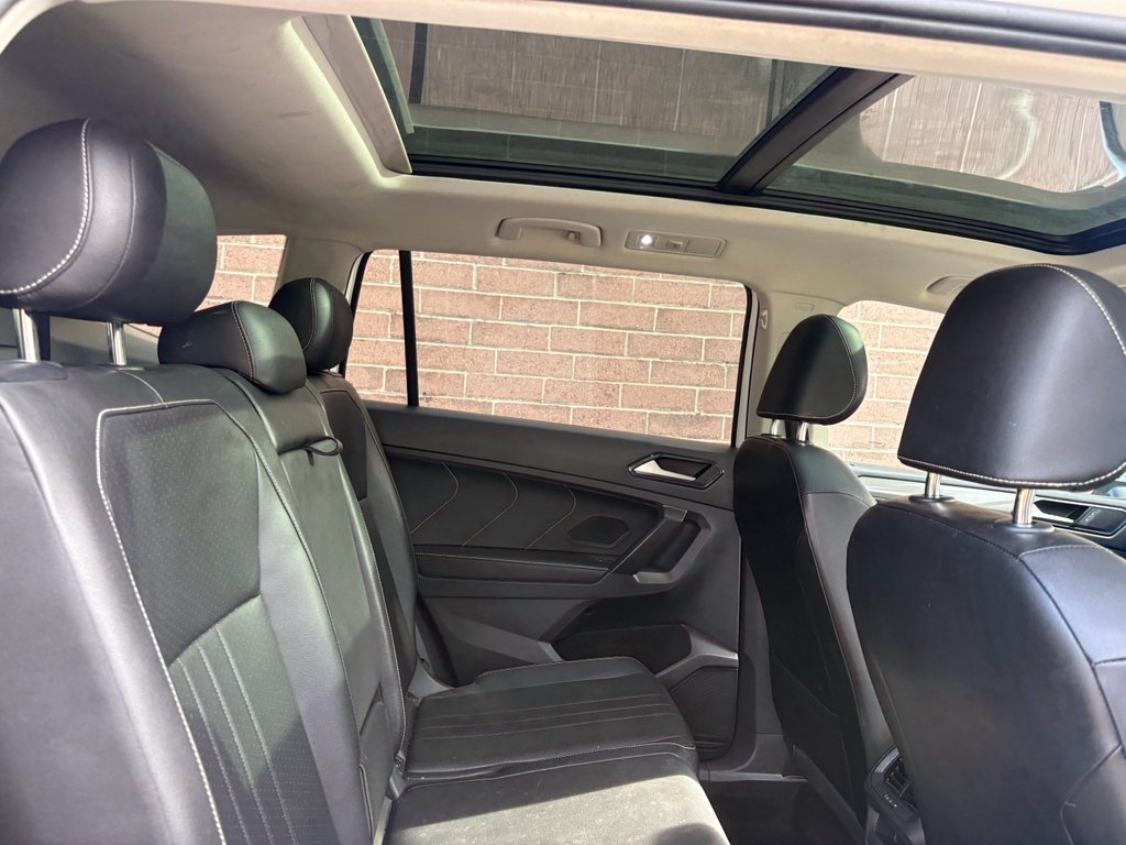 Used 2022 Pure White Volkswagen SE image 19