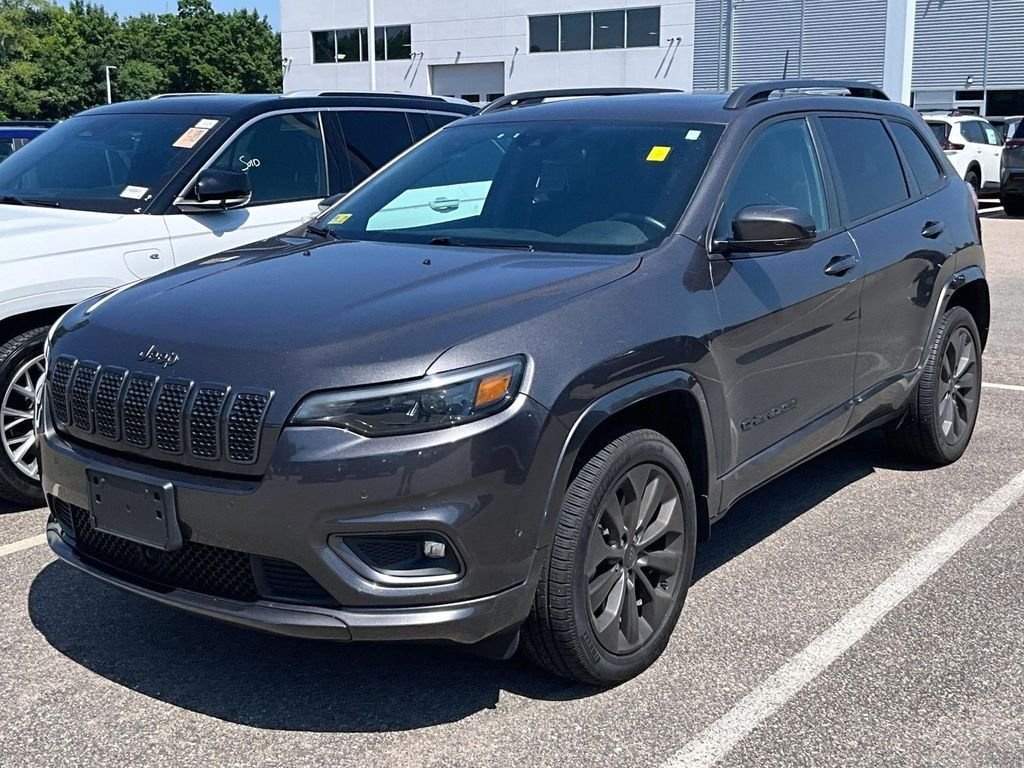 Used 2021 Gray Jeep Limited image 3