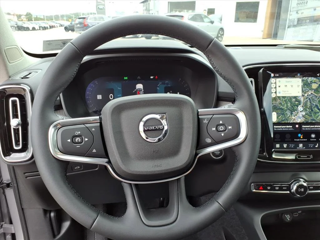 2026 Volvo XC40 Plus - Photo 14