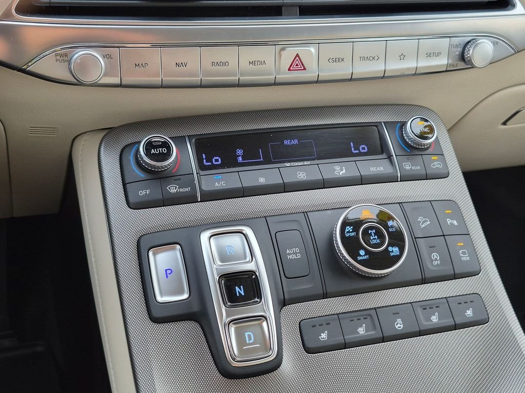 Used 2021 Hyper White Hyundai Calligraphy image 15