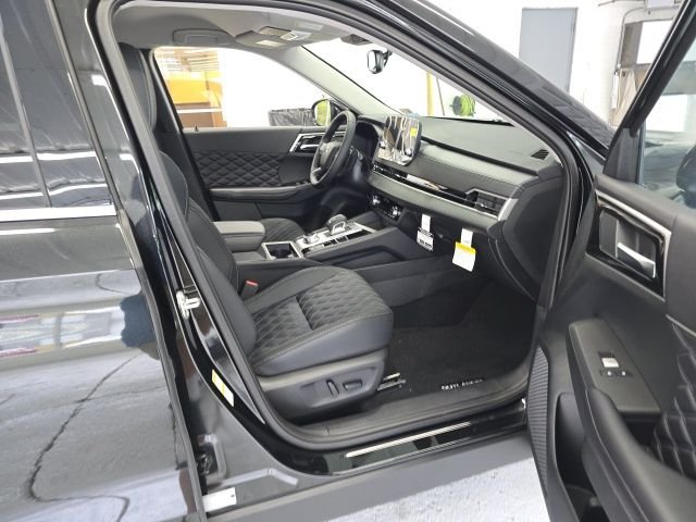 Used 2024 Black Mitsubishi SEL image 18