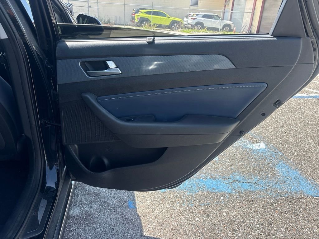 Used 2017 Black Hyundai Limited image 18