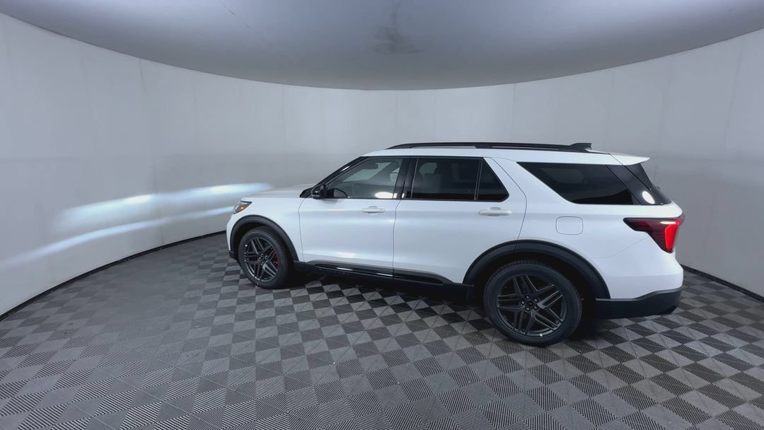 New 2026 Star White Metallic Tri-Coat Ford ST image 6