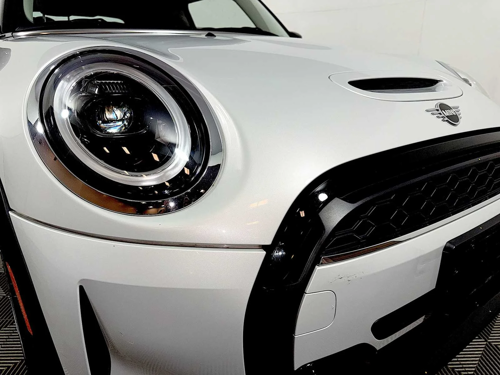 Used 2023 White Silver Metallic MINI Cooper S image 25