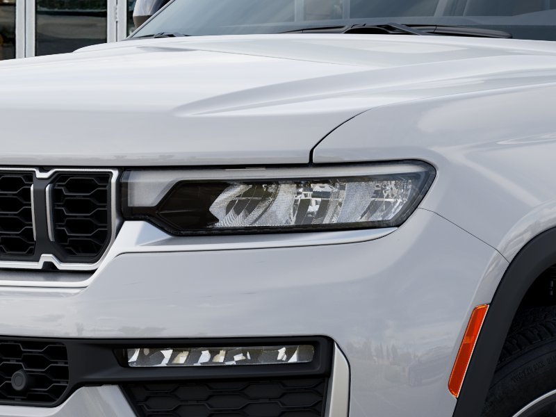 New 2026 Bright White Clear-Coat Exterior Paint Jeep Limited image 10