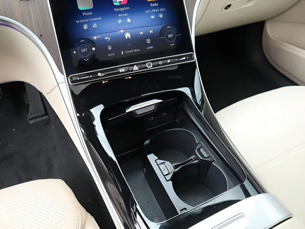2026 Mercedes-Benz C-Class Sedan C 300 - Photo 42