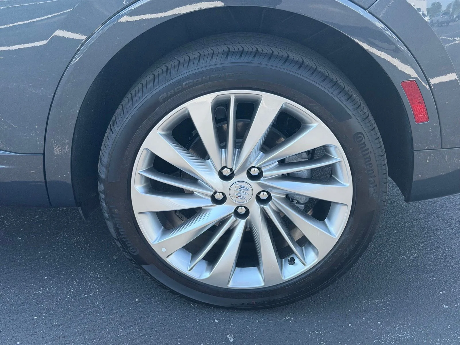Used 2026 Quartz Blue Metallic Buick Avenir image 36