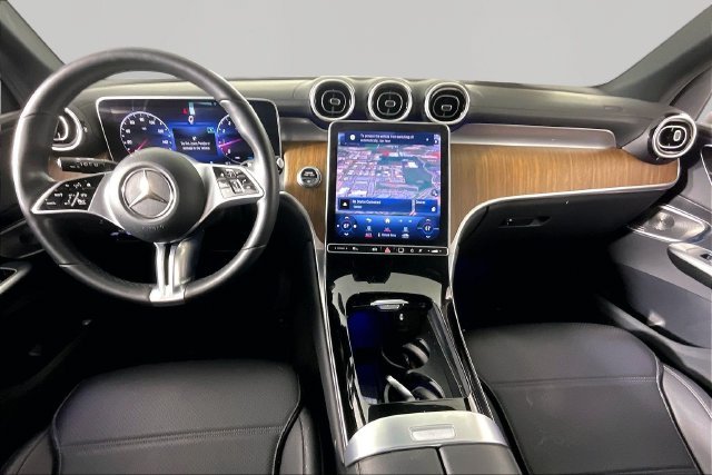 Used 2023  Mercedes-Benz GLC 300 image 5