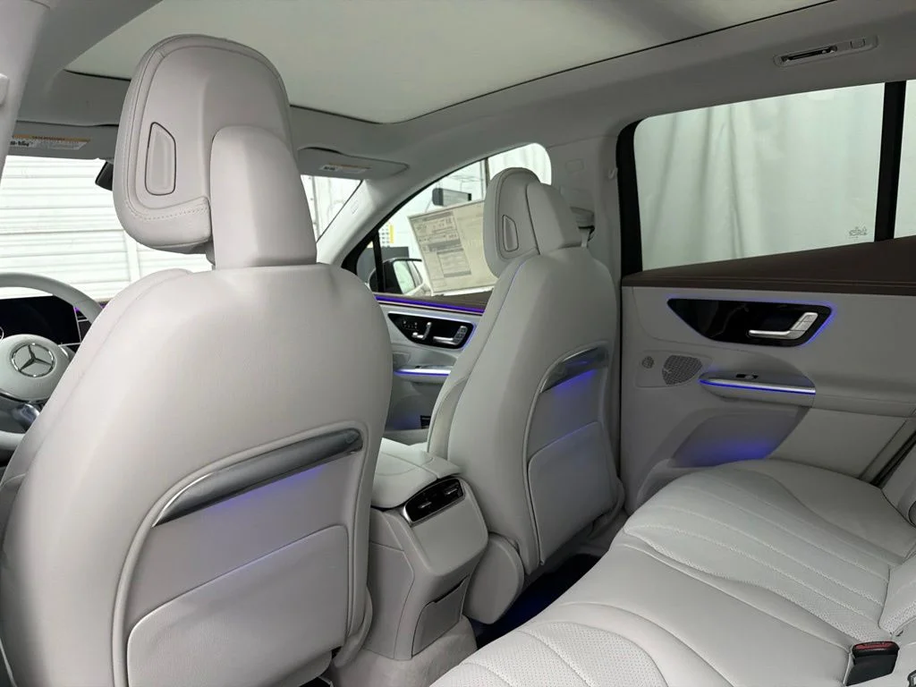 New 2027 Black Mercedes-Benz 320+ SUV image 22