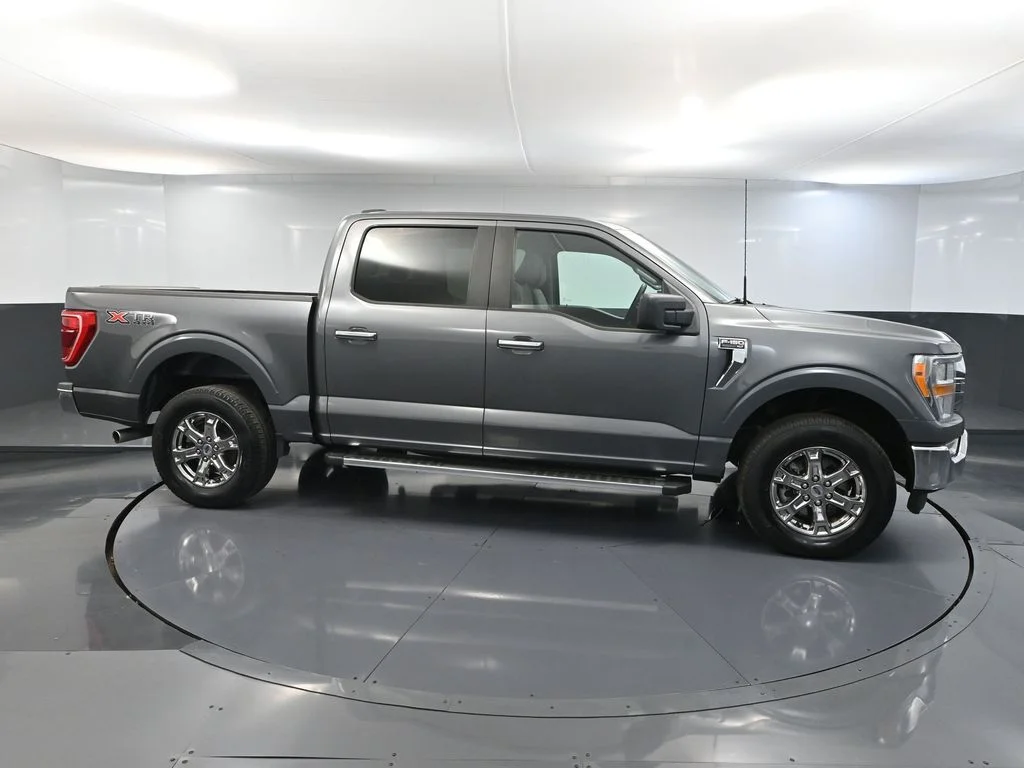 Certified Used 2023 Gray Ford XLT image 4