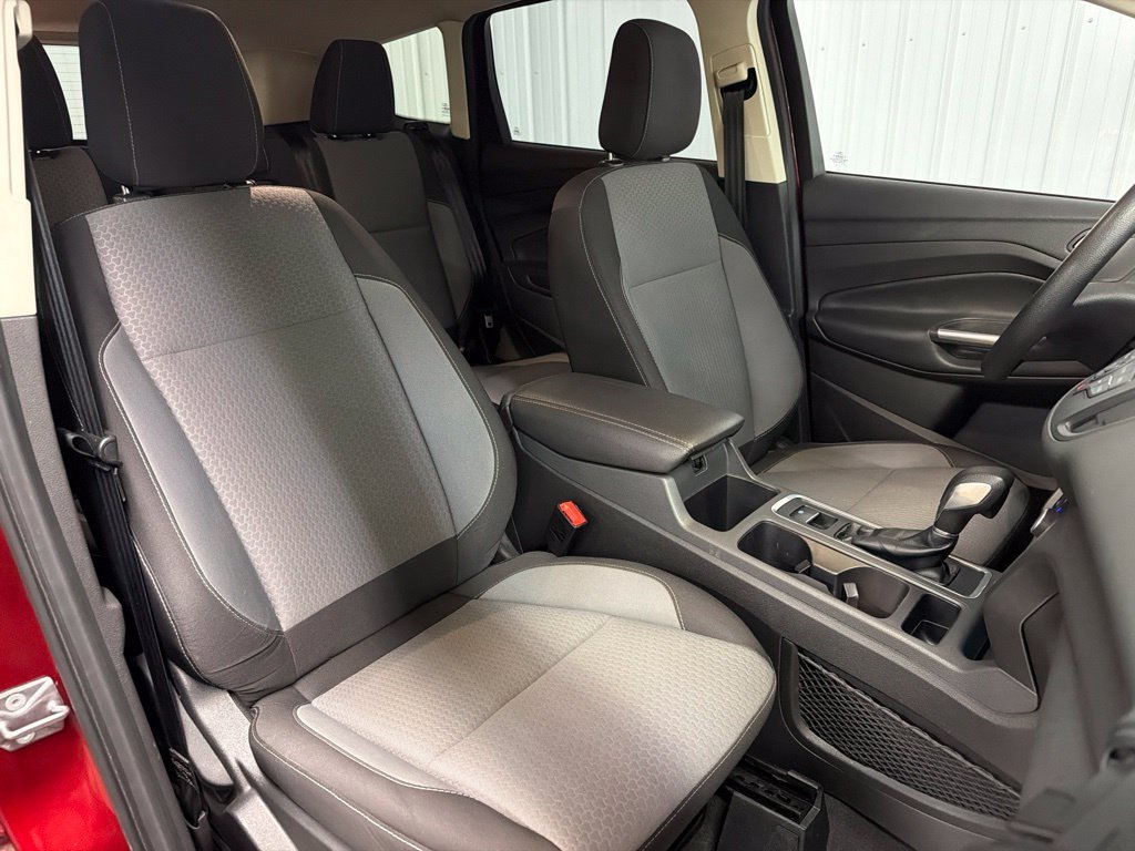 Used 2018 Red Ford SE image 15