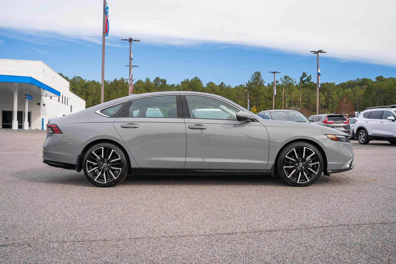 2023 Honda Accord Hybrid Touring - Photo 9