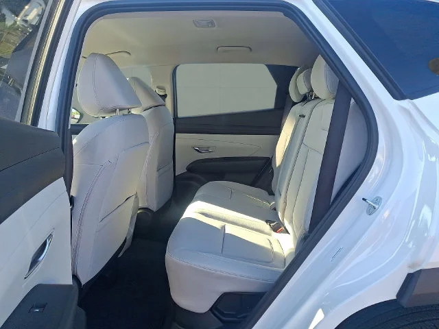 New 2026 White Hyundai SEL image 8