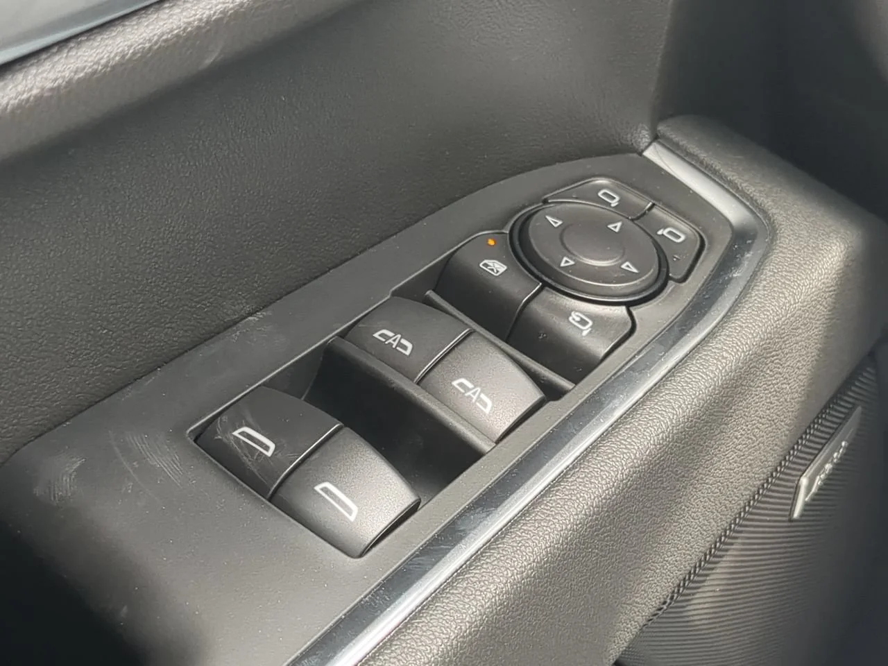 2026 GMC Sierra 1500 SLT - Photo 24