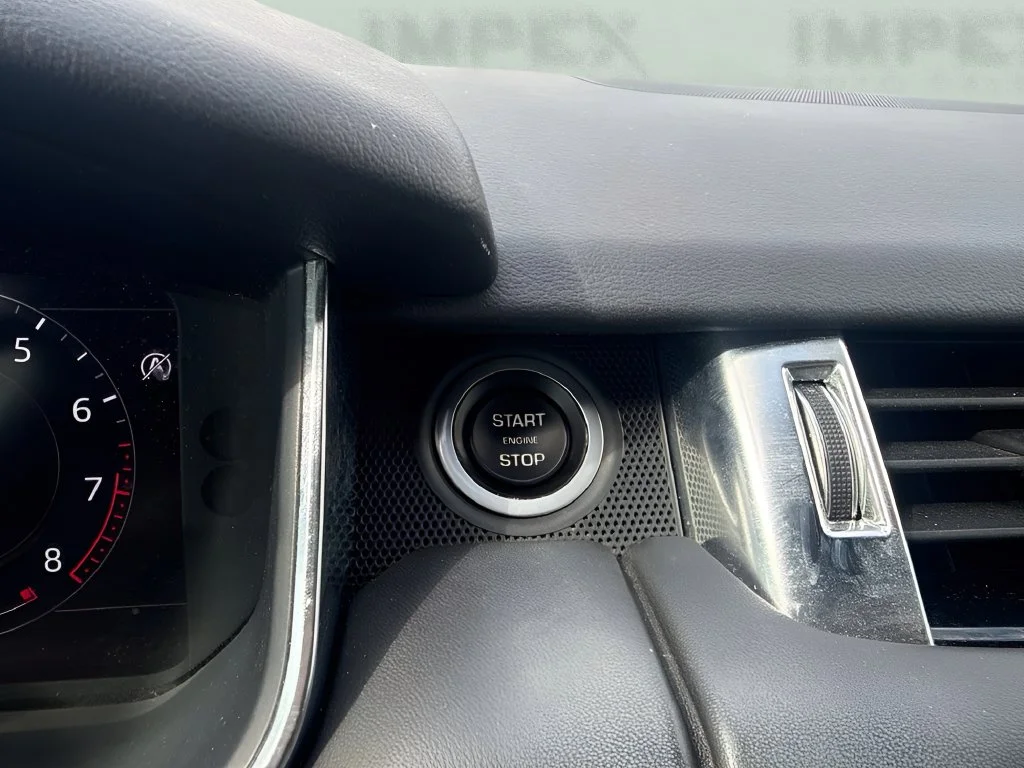 Used 2020 White Land Rover HST image 20