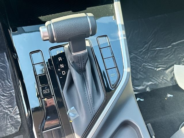 New 2026 Aurora Black Pearl Kia LX image 17