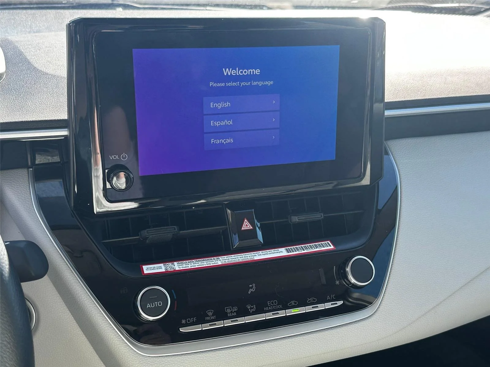 2025 Toyota Corolla LE - Photo 19