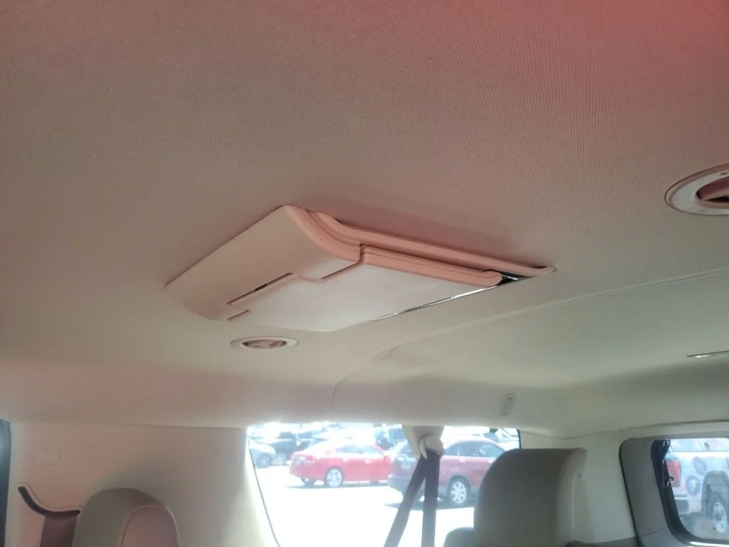 Used 2018 Red Chevrolet Premier image 13