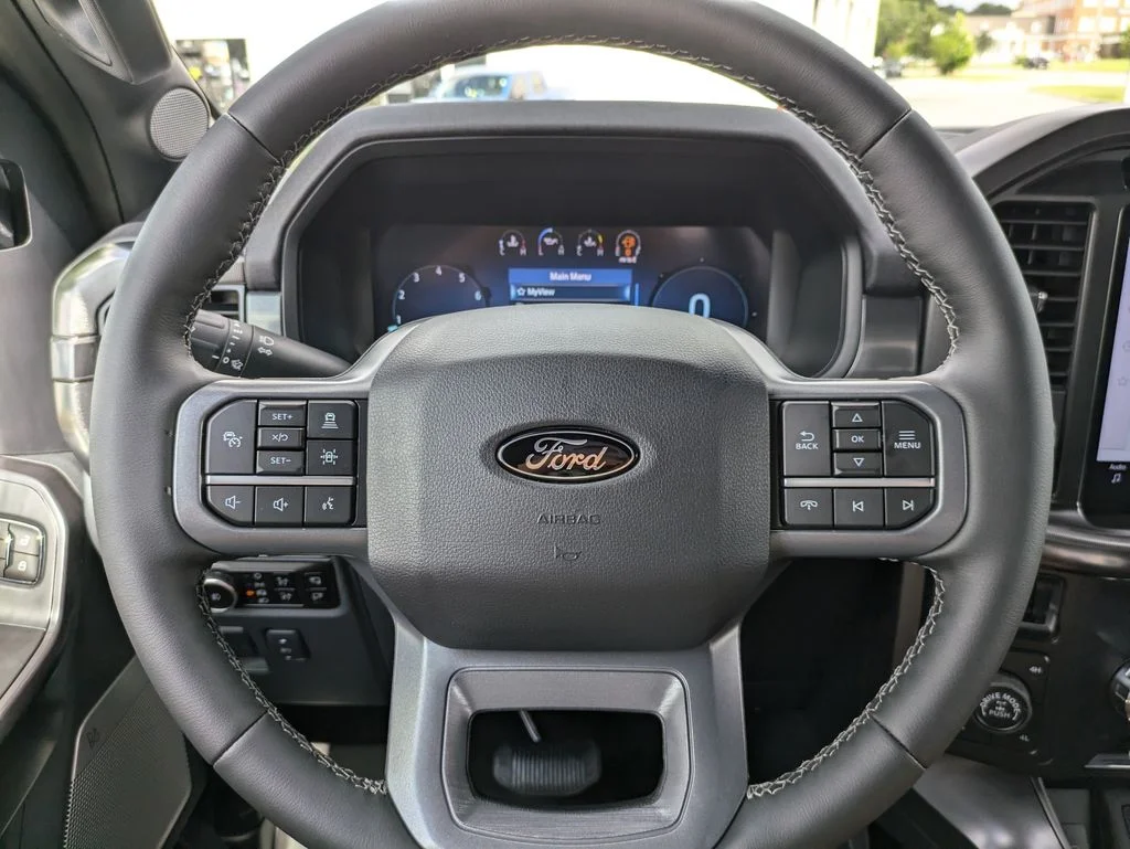 New 2026 Oxford White Ford Lariat image 29