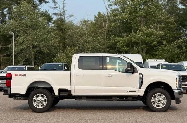 New 2026 White Ford XLT image 3