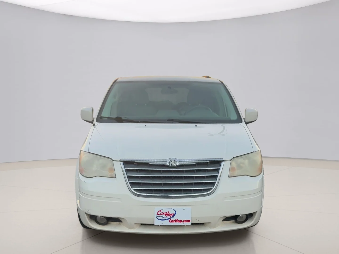 Used 2010 White Chrysler TOURING image 2