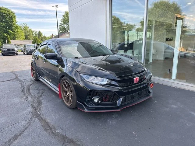 2018 Honda Civic Type-R Touring's photo