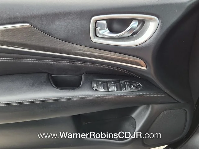 Used 2020 Black INFINITI PURE image 33