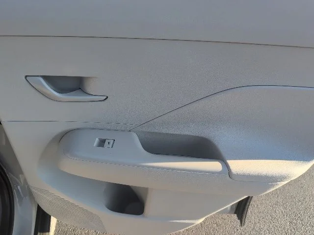 Used 2025 Gray Hyundai SEL image 15
