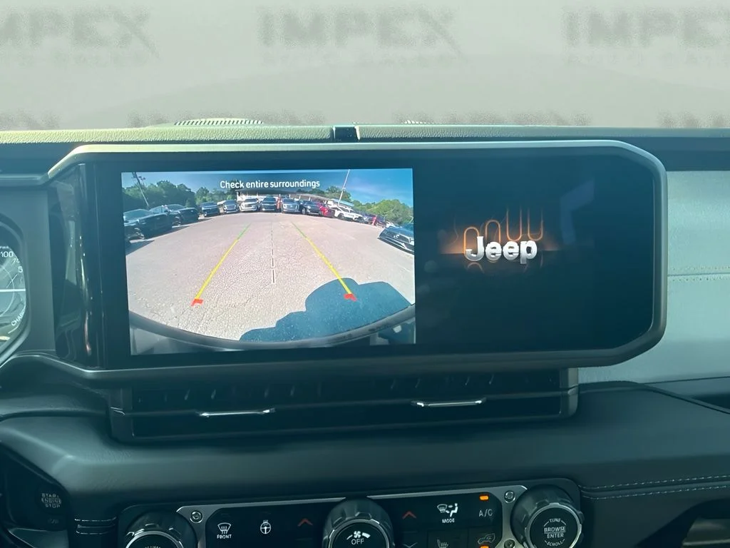 Used 2025 Gray Jeep Sahara 4xe image 11