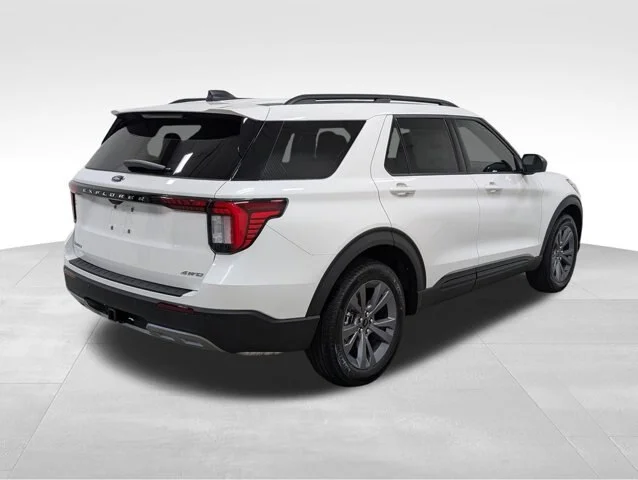 New 2026 Star White Metallic Tri-Coat Ford Active image 50