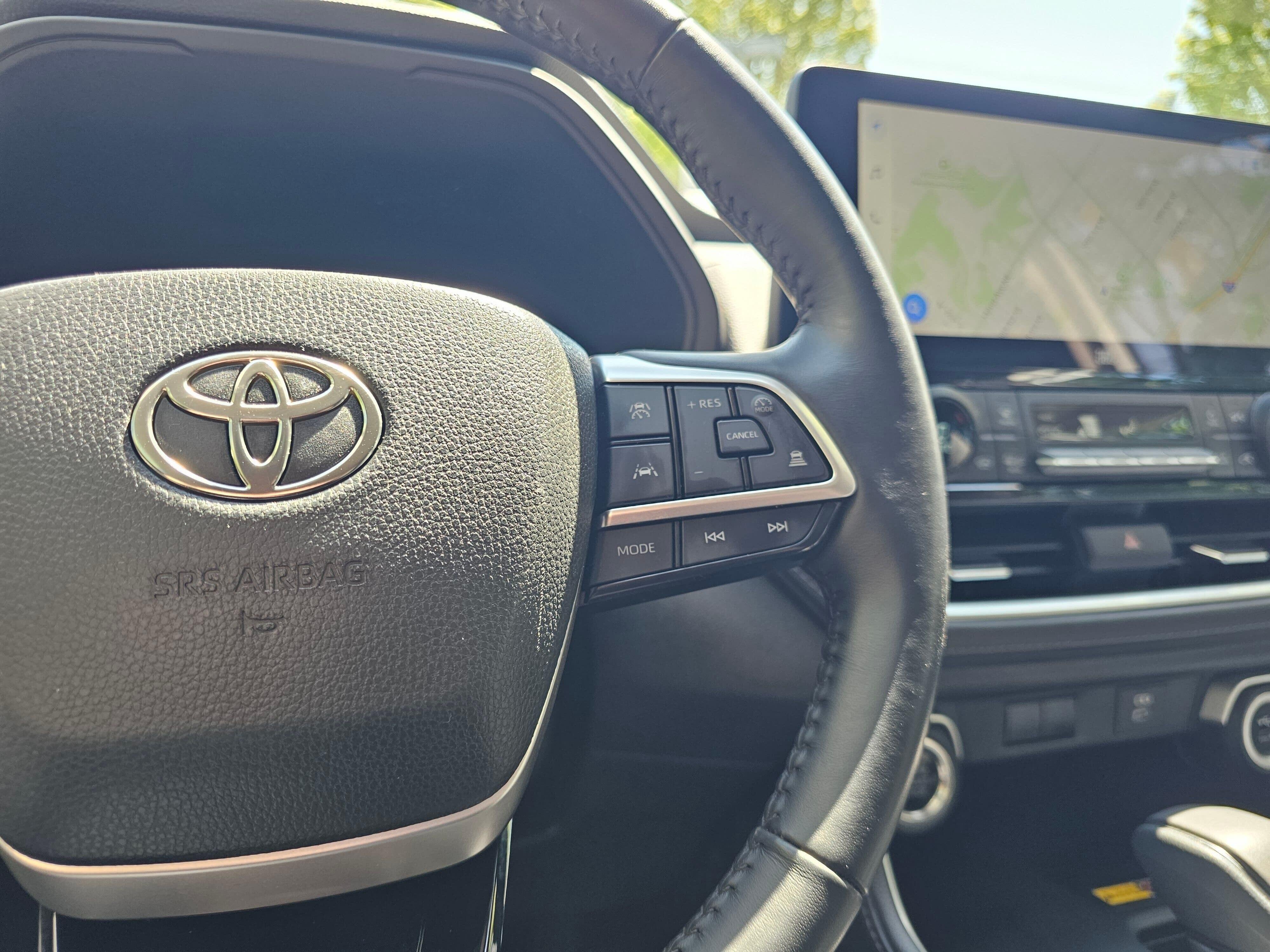 Used 2024 Wind Chill Pearl Toyota Limited image 33