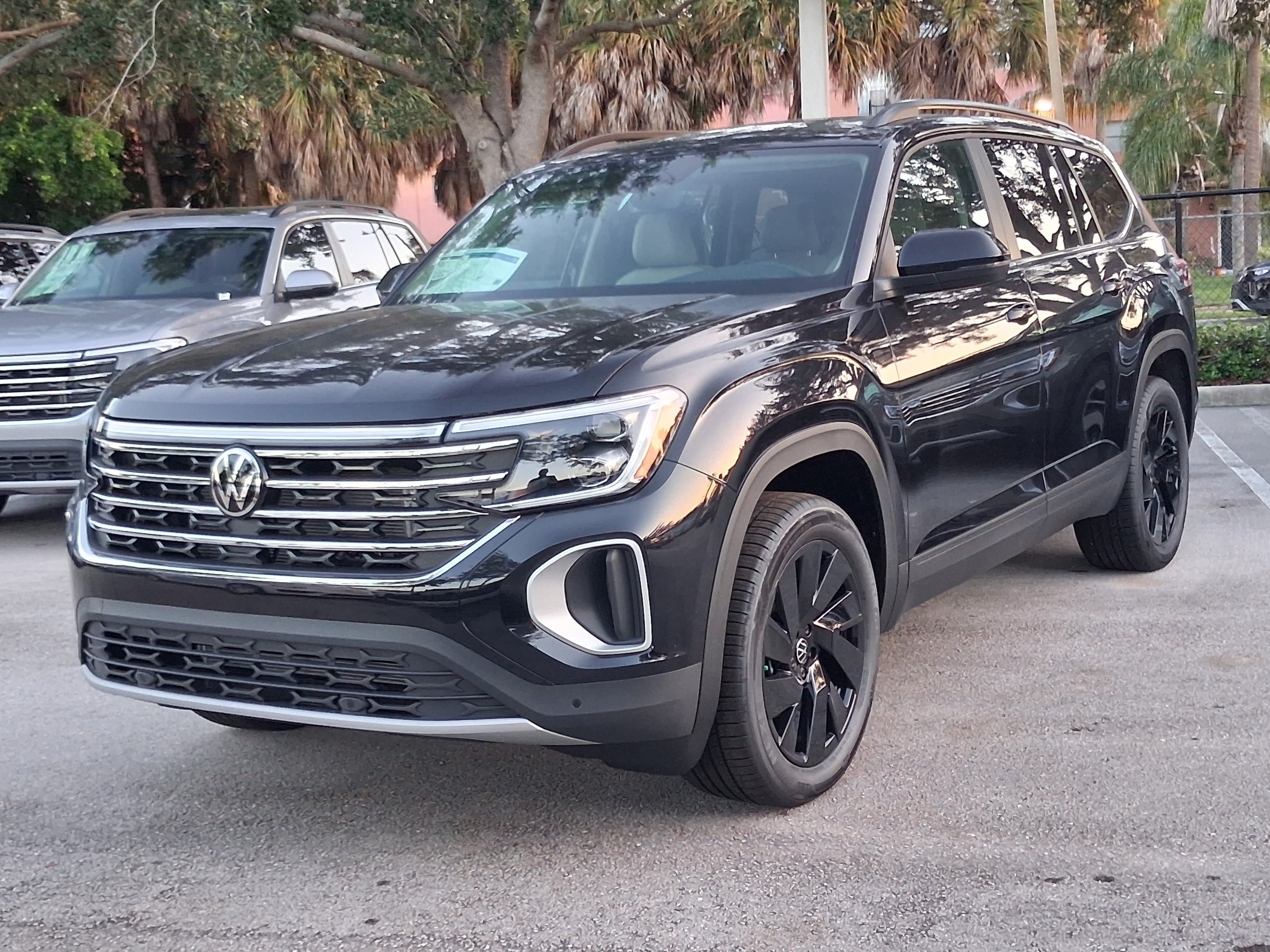 New 2026 Black Volkswagen 2.0T SE w/Technology image 3