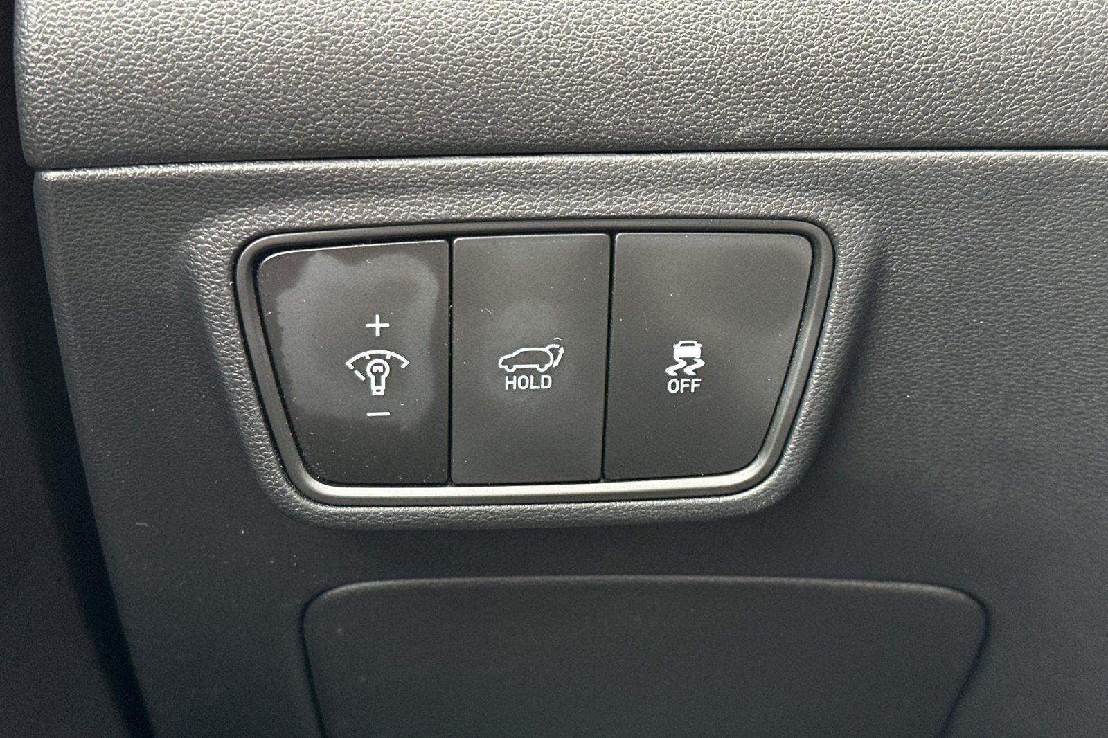 Used 2024 Black Hyundai SEL image 31