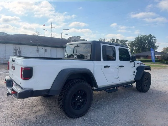 Used 2021 White Jeep Mojave image 13