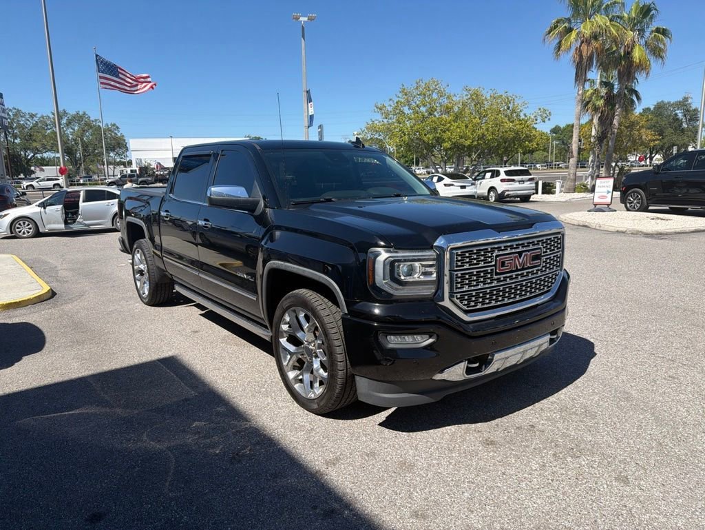 2018 GMC Sierra 4WD Crew Cab Standard Box's photo