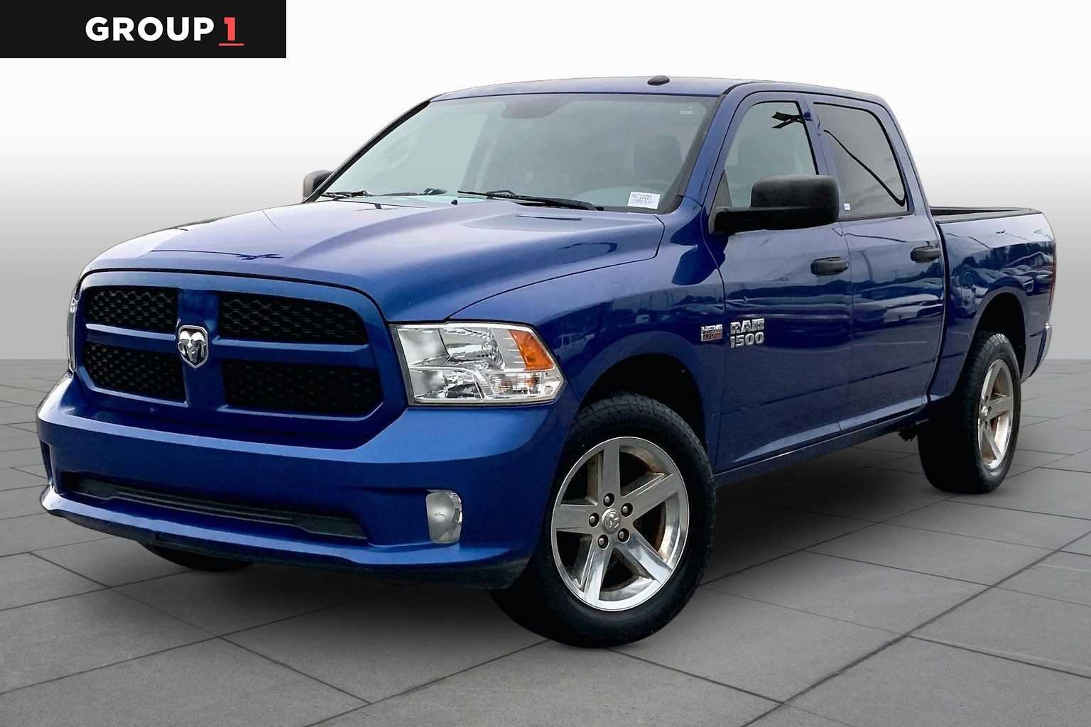 2017 RAM 1500 Express 4x4 Crew Cab 5'7's photo