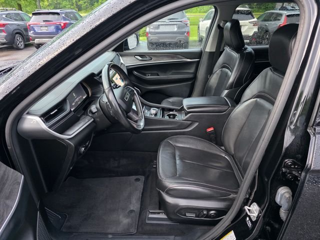 Used 2022 Diamond Black Jeep Limited image 16
