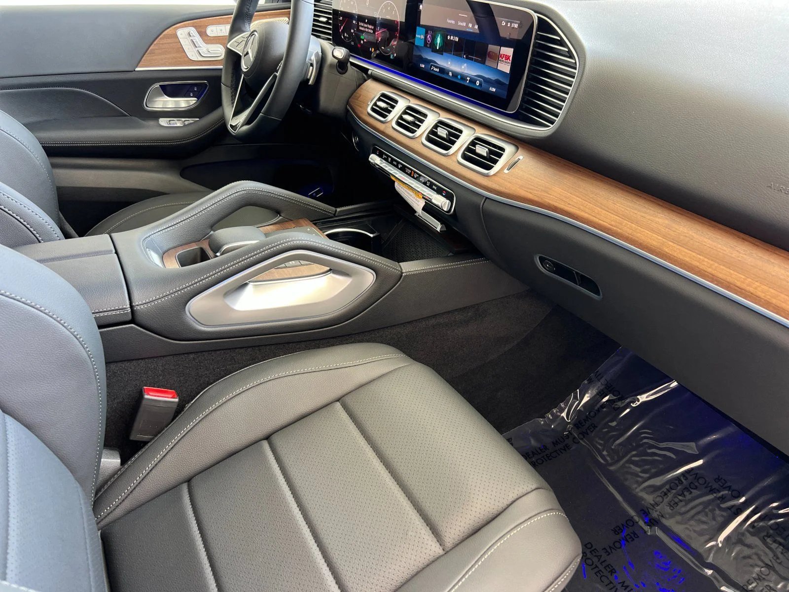 New 2026 White Mercedes-Benz GLE 450 image 17