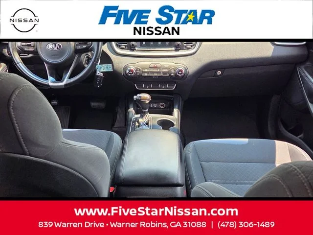 Used 2018 Silver Kia LX image 8