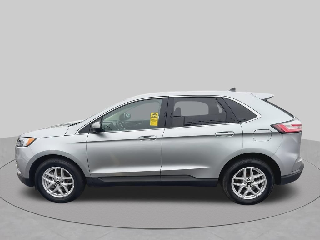 Used 2024 Silver Ford SEL image 6