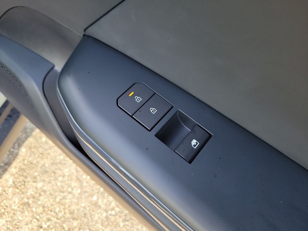 New 2026 Morning Haze Kia EX Hatchback image 11
