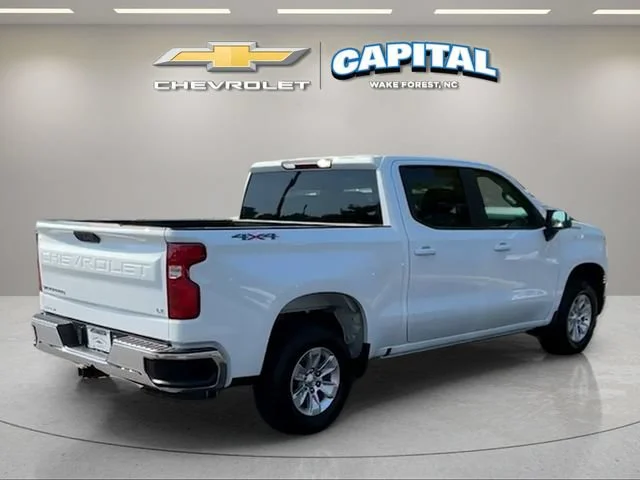 Used 2025 Summit White Chevrolet LT image 6
