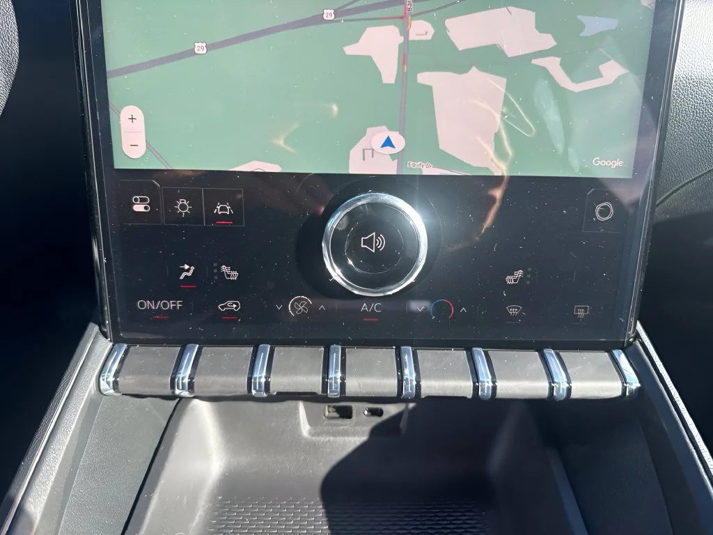 New 2027 Summit White GMC Elevation image 20