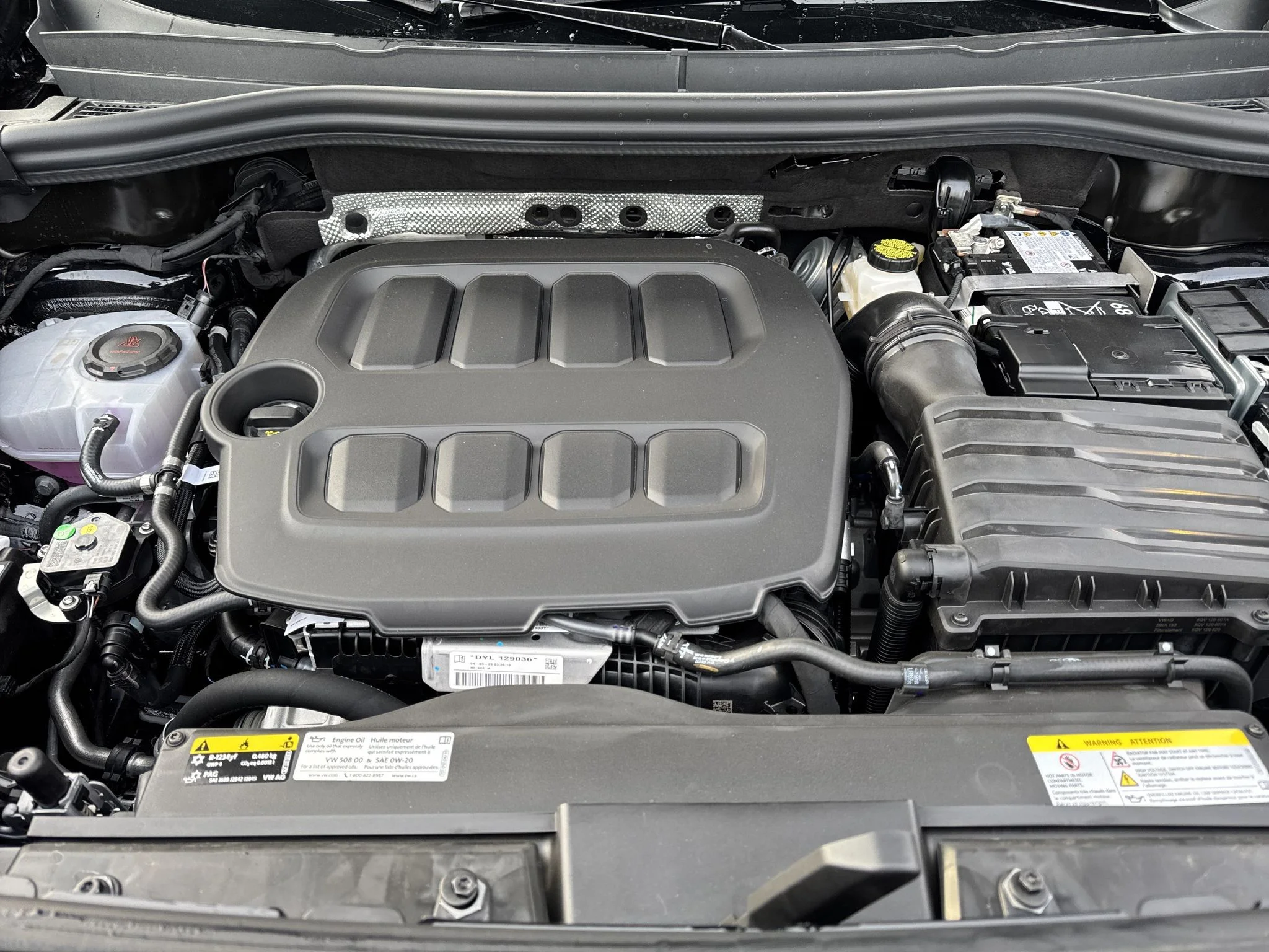 New 2026 Deep Black Pearl Volkswagen SE image 33