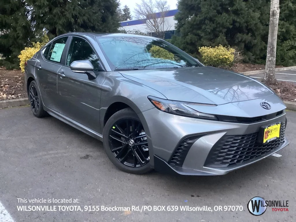 2026 Toyota Camry SE AWD Hybrid's photo