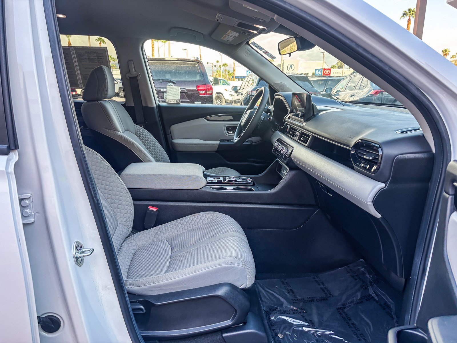 Used 2024 Platinum White Pearl Honda 2WD LX image 47