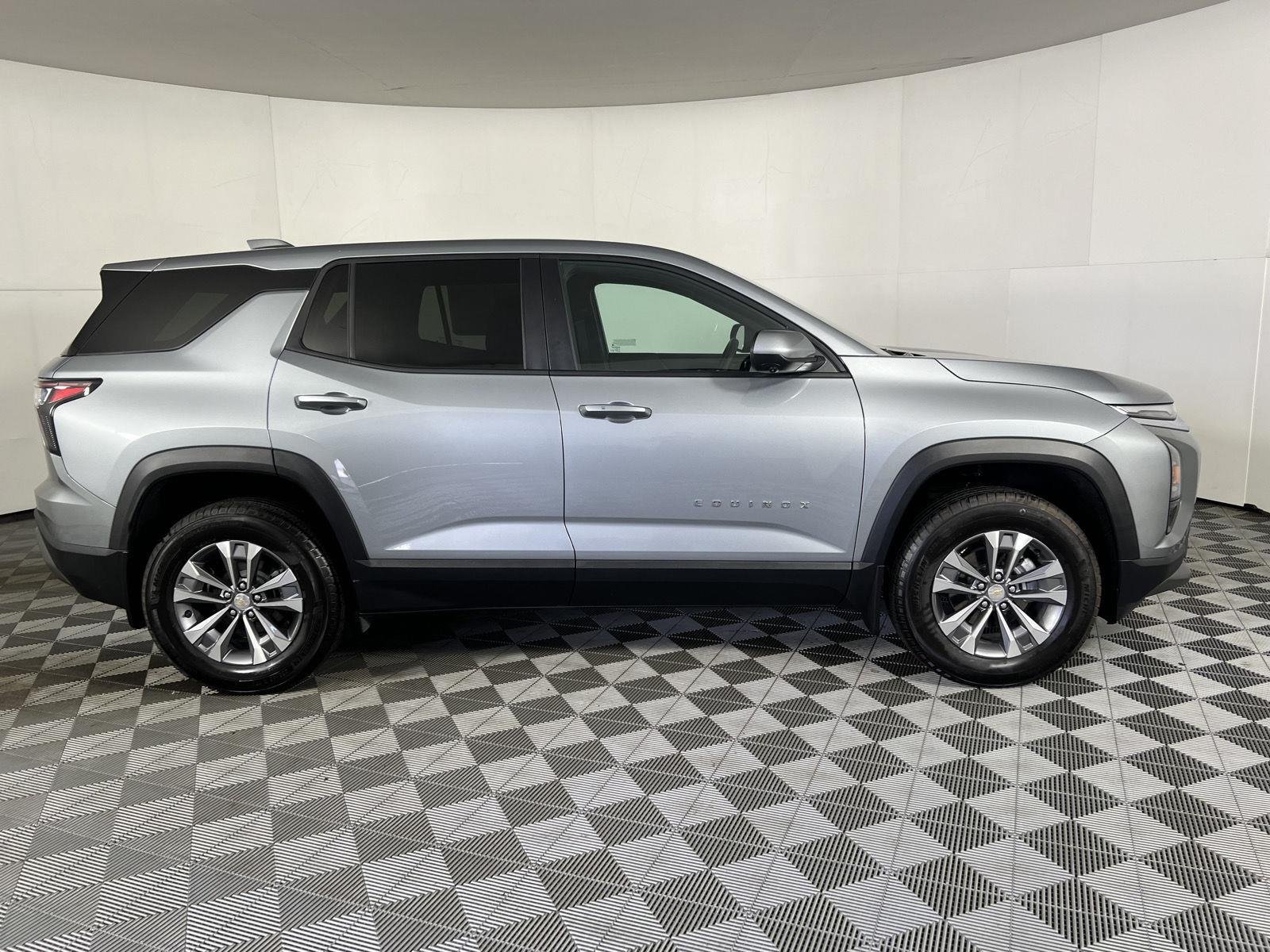 Used 2026 Sterling Gray Metallic Chevrolet AWD LT image 21